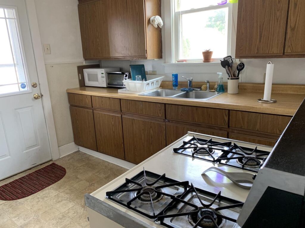 Kitchen of 1208 Bowen Ct.